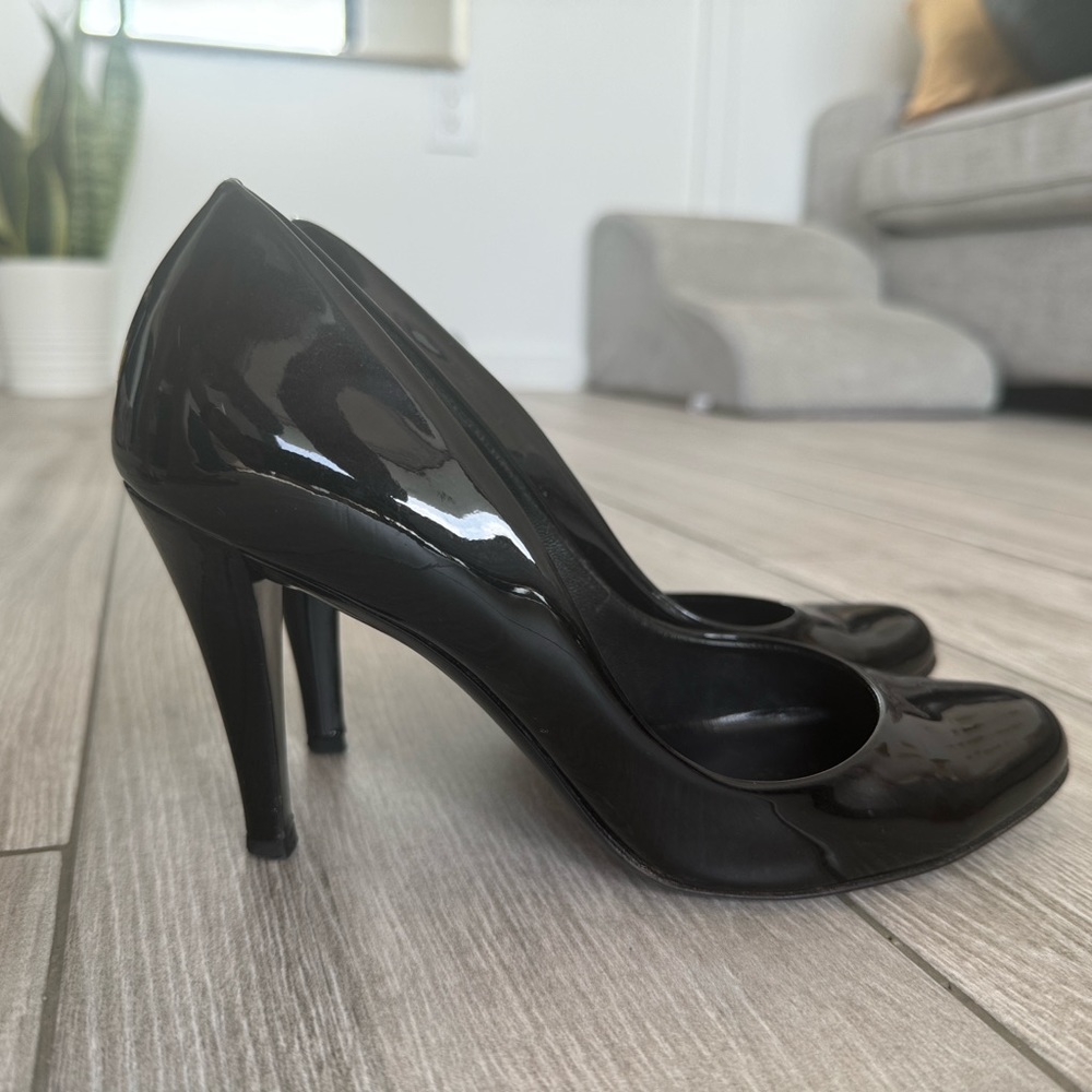 Authentic Salvatore Ferragamo, patent leather black round toe heels